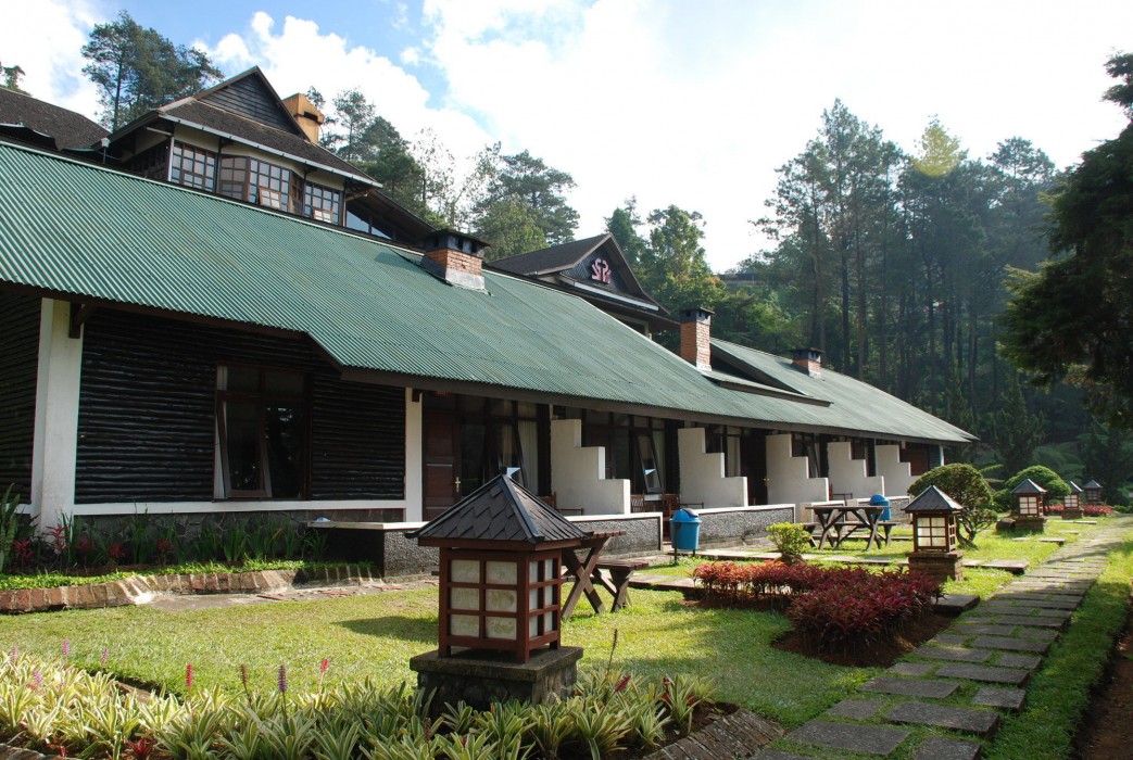 puncak pass resort