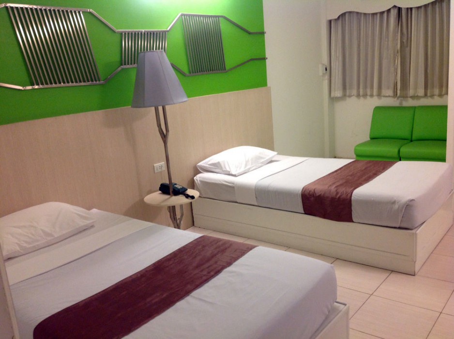 highway hotel