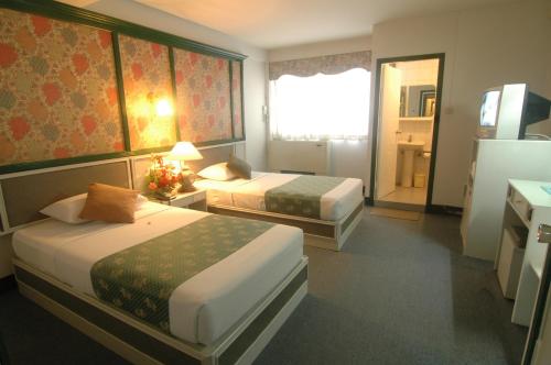 highway hotel