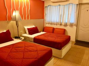 highway hotel