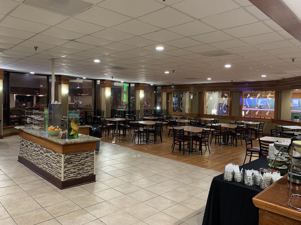 quality inn and suites pensacola bayview