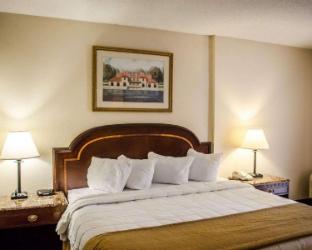 quality inn and suites pensacola bayview
