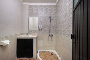 hotel lumbung sari legian