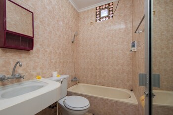 hotel lumbung sari legian