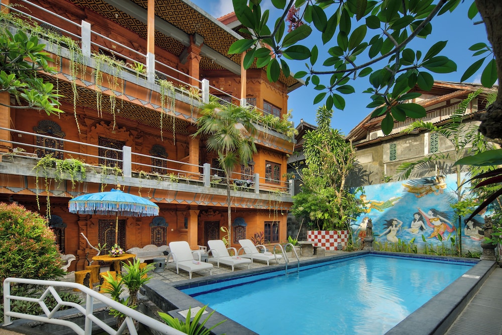 hotel lumbung sari legian