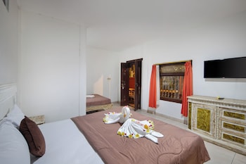 hotel lumbung sari legian