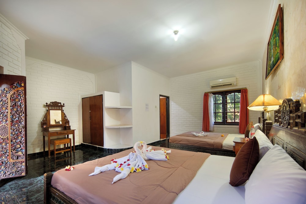 hotel lumbung sari legian