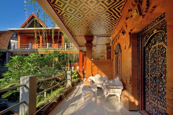 hotel lumbung sari legian