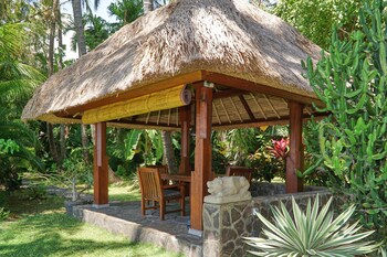 ciliks beach garden