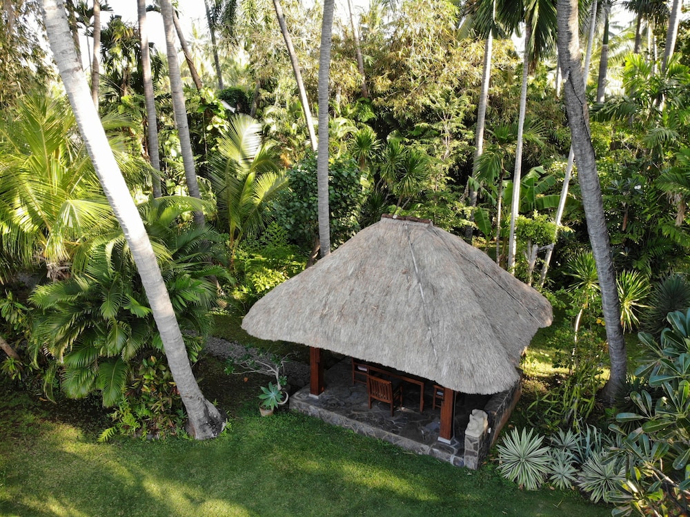 ciliks beach garden