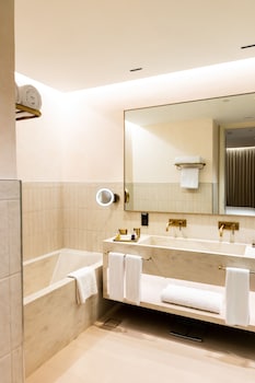 erth abu dhabi hotel