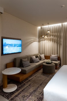 erth abu dhabi hotel