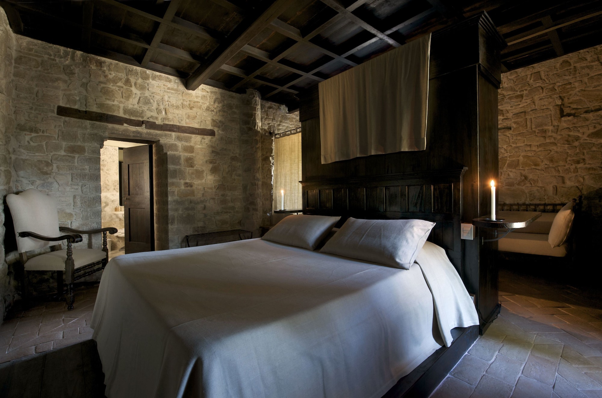 Castello Di Monterone,Piegaro>>Perugia,4 star
