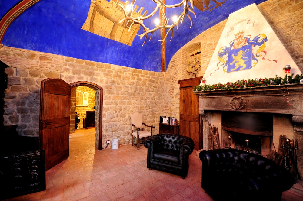 Castello Di Monterone,Piegaro>>Perugia,4 star