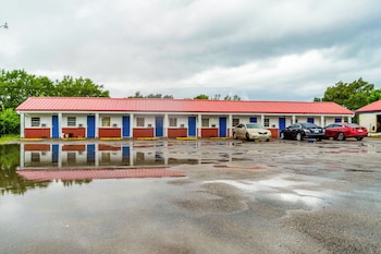 budget inn by oyo palestine tx hwy 79