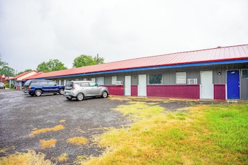 budget inn by oyo palestine tx hwy 79