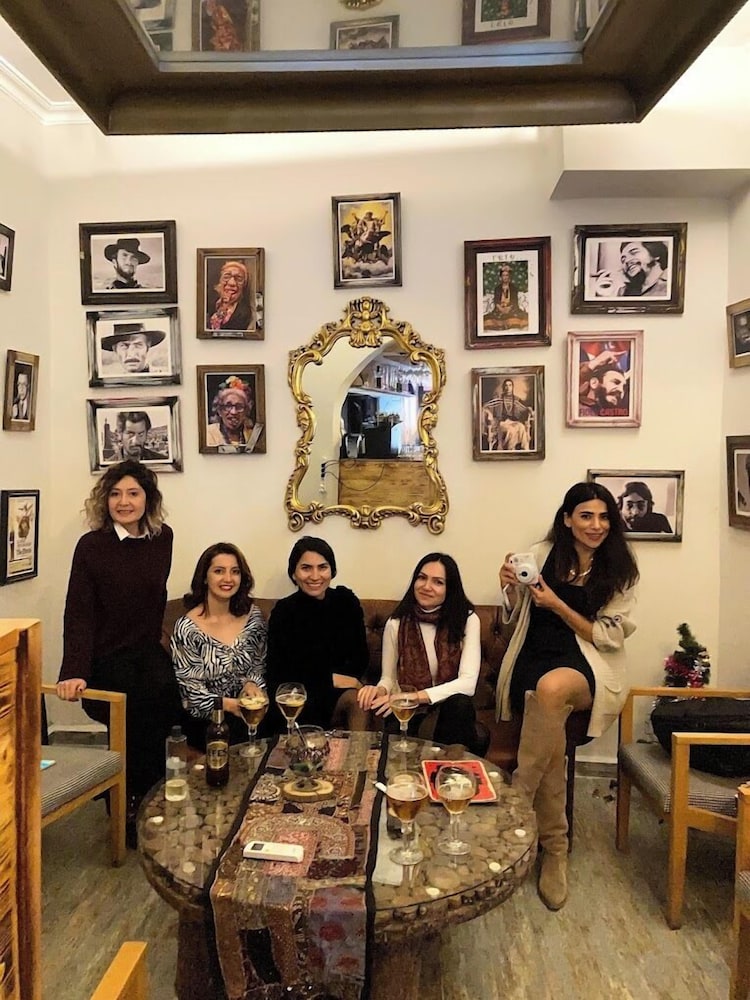 callisto pub and kitchen and hotel