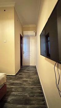 callisto pub and kitchen and hotel