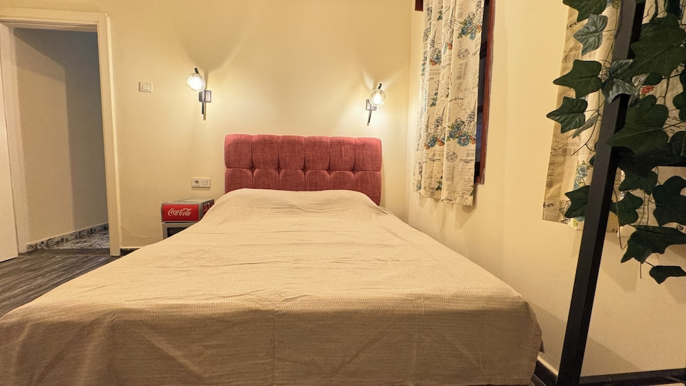 callisto pub and kitchen and hotel