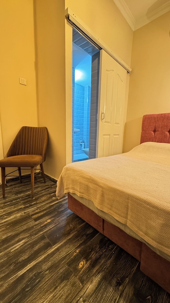 callisto pub and kitchen and hotel