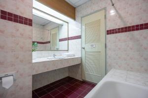 sawasdee place hotel