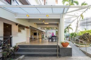 sawasdee place hotel