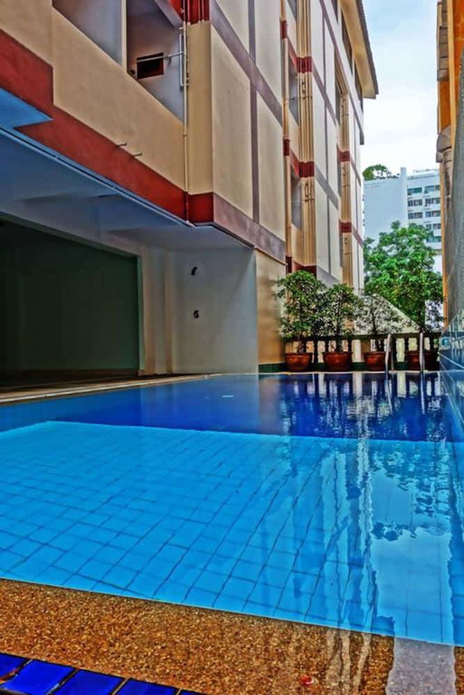 lek jomtien hotel