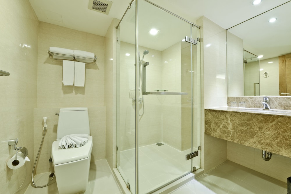 prestige suites nana