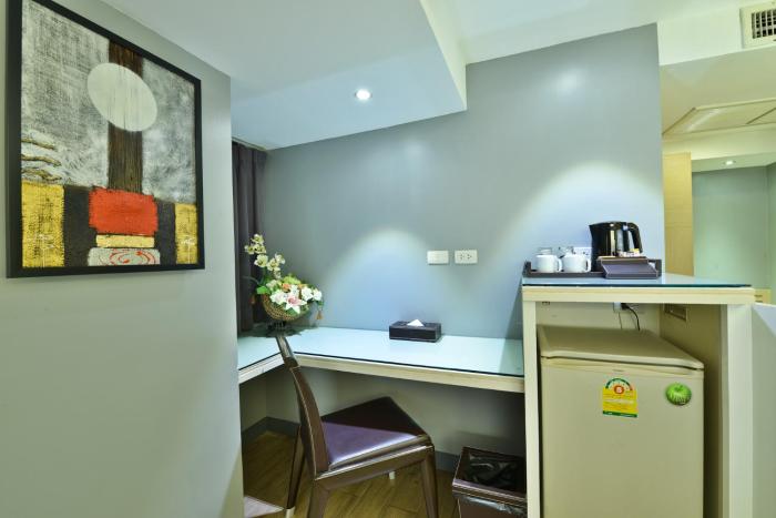 prestige suites nana