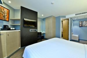 prestige suites nana