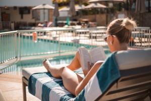 lambis studios and apartments