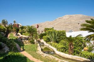 lambis studios and apartments