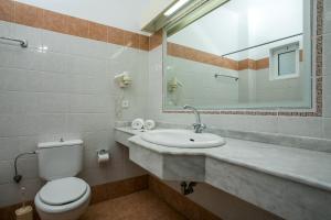 lambis studios and apartments