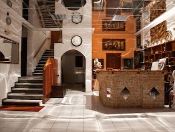 Saron Hotel,,2 star