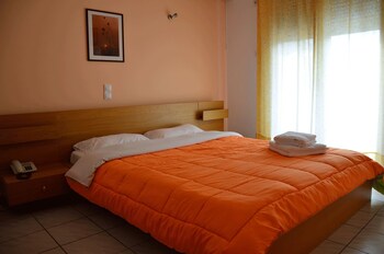 Saron Hotel,,2 star