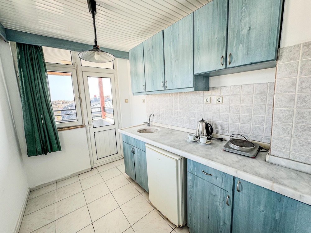 casa cleo suit hotel