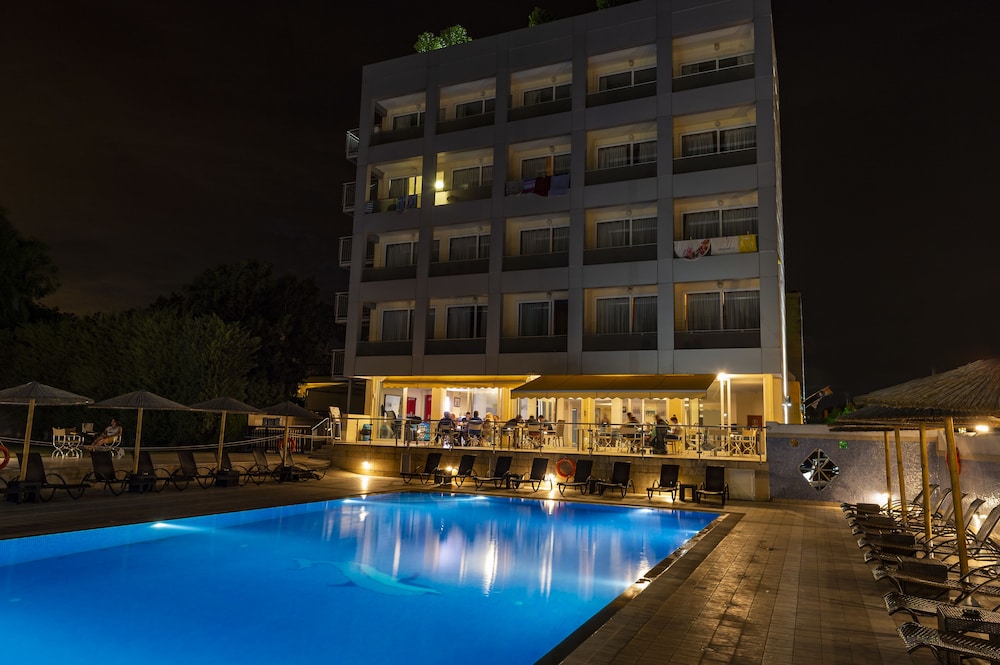 dolphin resort hotel and conference
