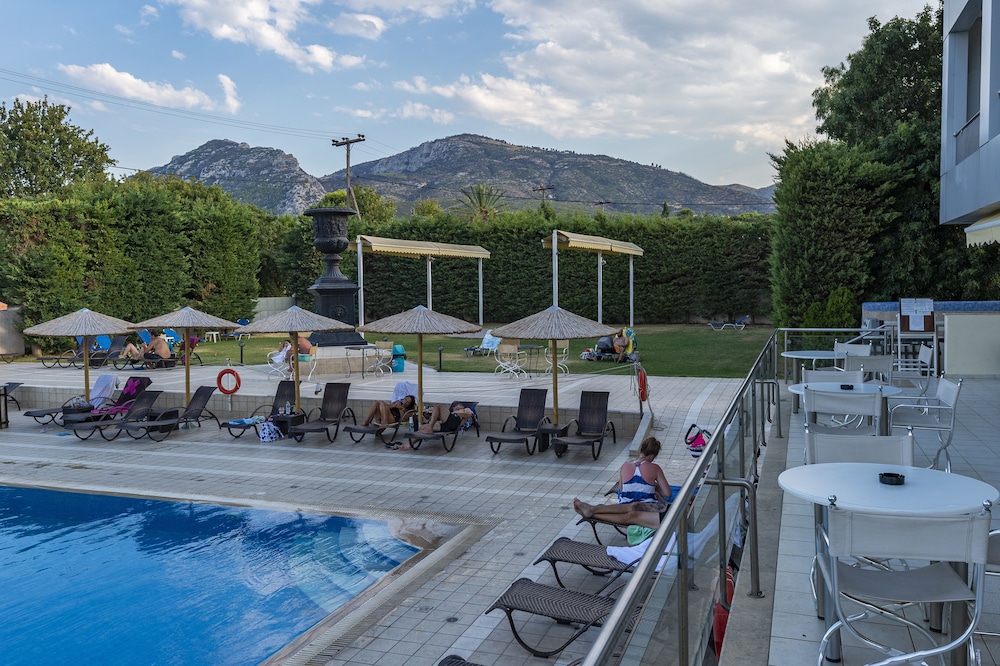 dolphin resort hotel and conference