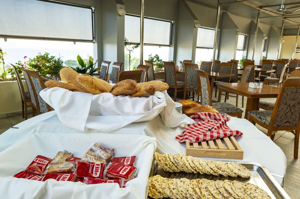 dolphin resort hotel and conference