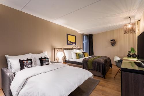 clarion hotel the hub