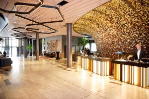 clarion hotel the hub