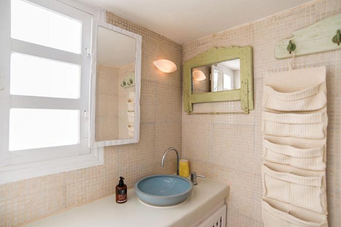 blue dolphins apartments and suites