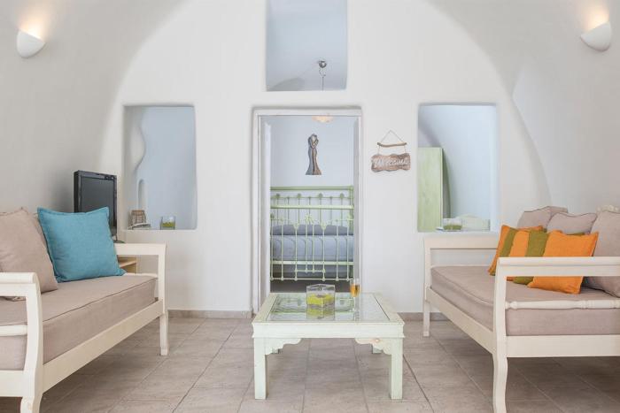 blue dolphins apartments and suites