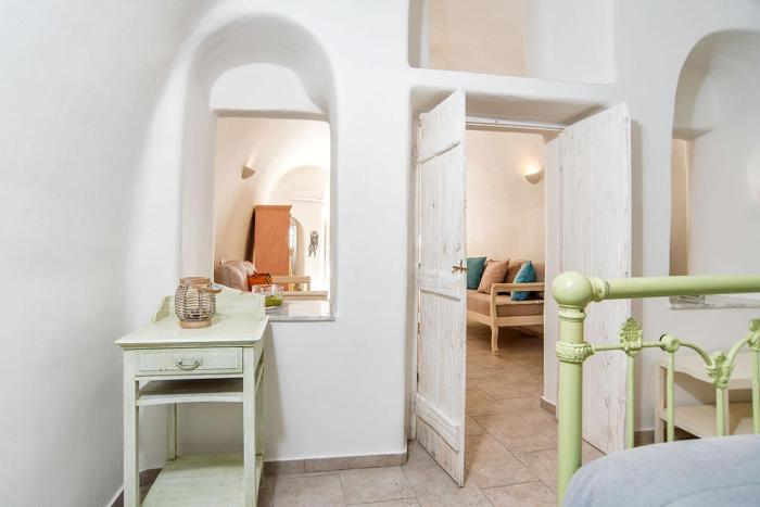 blue dolphins apartments and suites