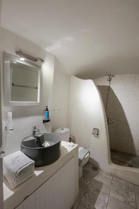 blue dolphins apartments and suites