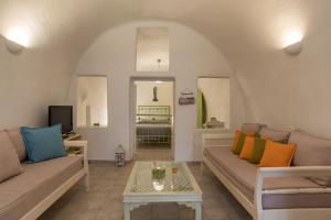 blue dolphins apartments and suites