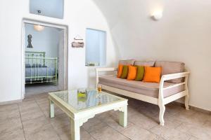 blue dolphins apartments and suites