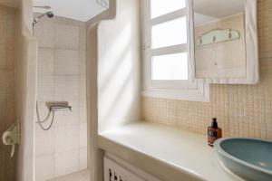 blue dolphins apartments and suites