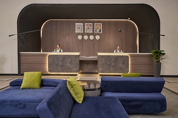 Holiday International Sharjah,In Sharjah (Al Majaz),4 star