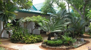 Samroiyod Holiday Resort,Prachuap Khiri Khan>>Hua Hin,3 star